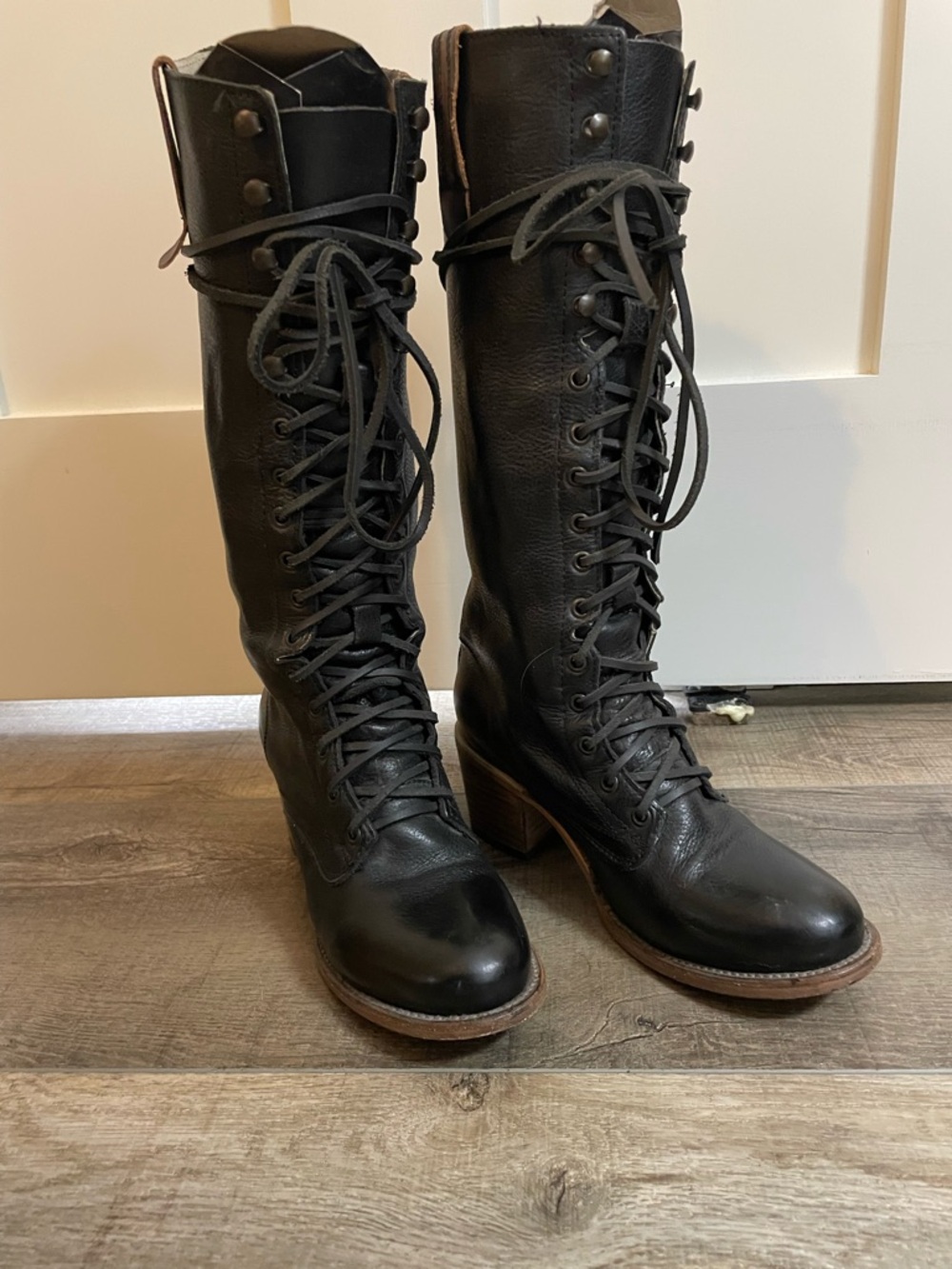 Freebird by Steven Black Leather Lace-Up Boots 

I wear an 8,this 9 runs small